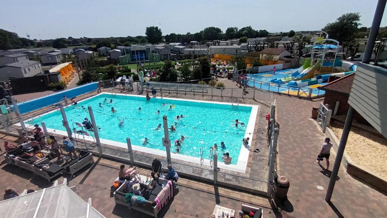 Brookside West Sands Holiday Park Seal Bay Selsey Exterior foto